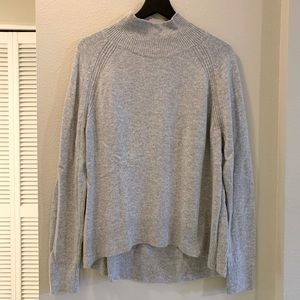 Loft Women’s Gray Mock Neck Sweater. Size L